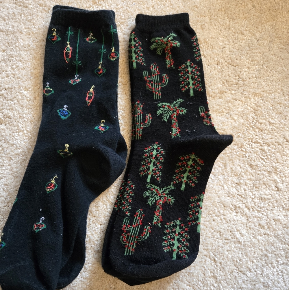 Women's Holiday Socks -2 Pair